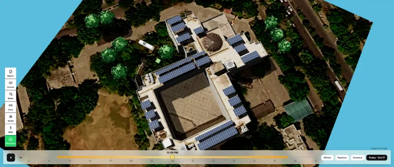 SolarDraft 3D solar design: top-down view of a courtyard building with its full rooftop solar layout on the satellite map